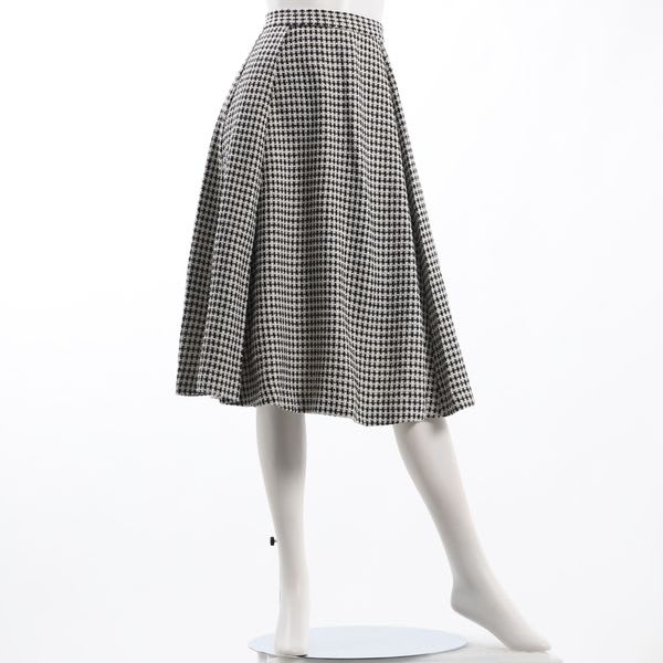 ツイードタックフレアスカート