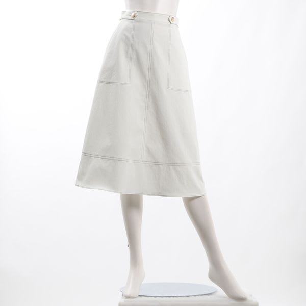 ツイル素材フレアスカート