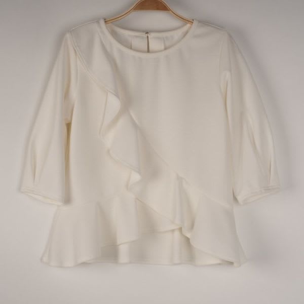 フリルデザインカットソー