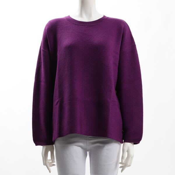 並びボタンデザインニット