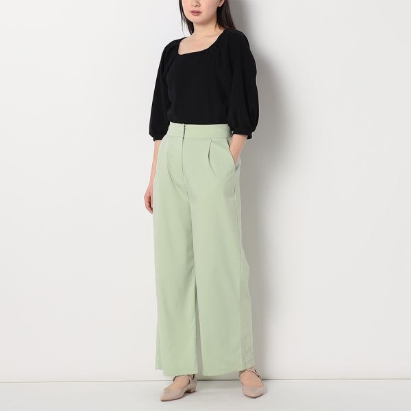 スクエアネックペプラムブラウス