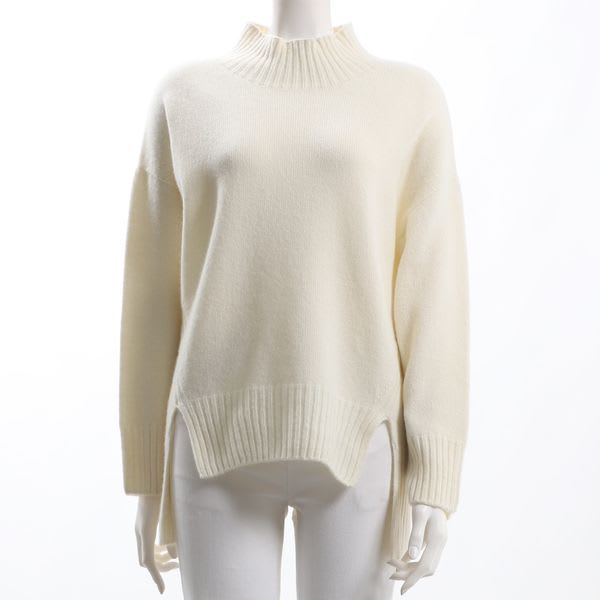 Vネックリブニット