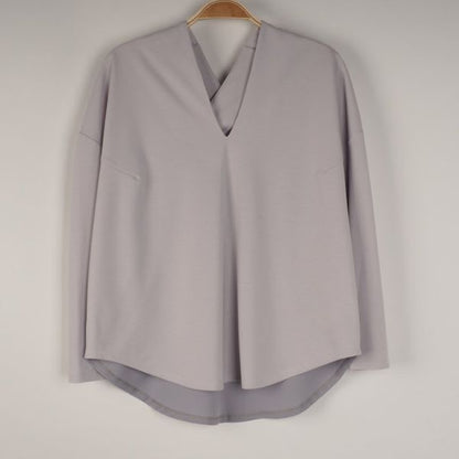 Vライン切り替えトップス