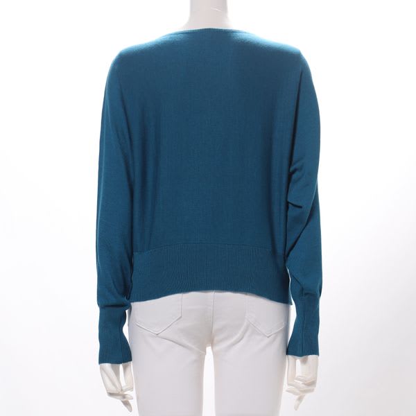 ドルマンスリーブニット