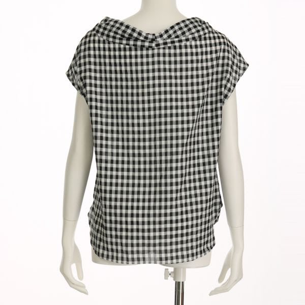 ネックラインタックギンガムチェックブラウス