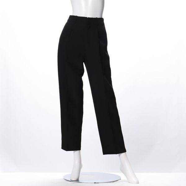 タック入りストレートパンツ
