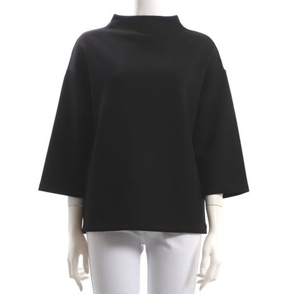 フリルデザインブラウス