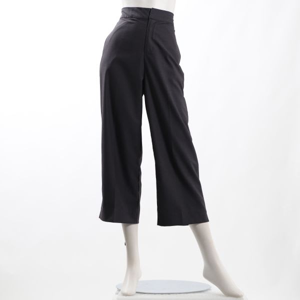 ポケット付きストレートパンツ