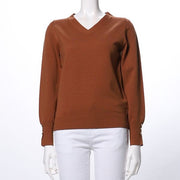 Vネックデザインニット