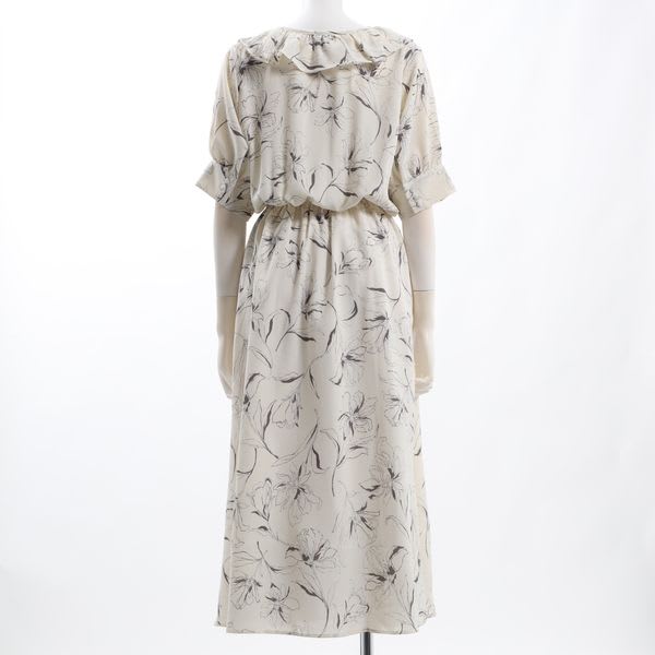 花柄フリルカラーワンピース