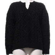 オープンフロントネックケーブル編みニット