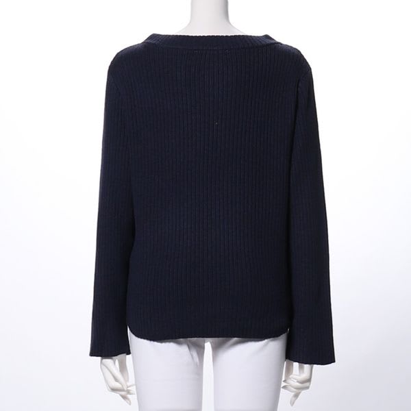 太リブ首空きニット