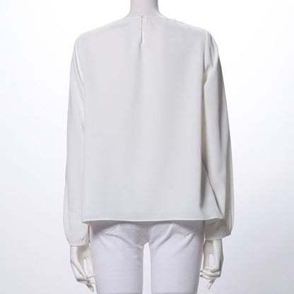 フロントタックブラウス