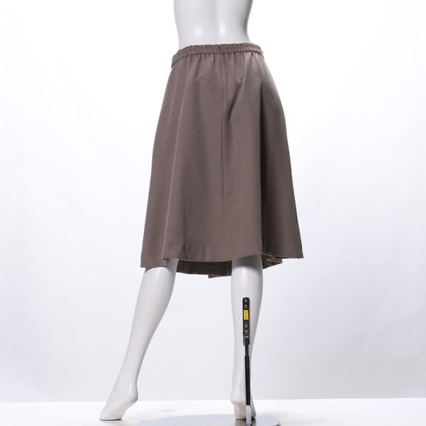 Dカンベルトデザインラップ風フレアスカート