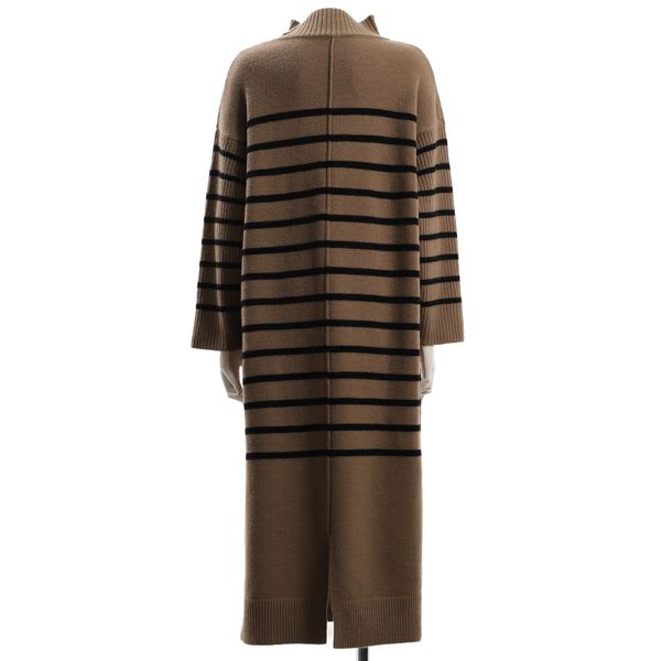 ボーダー柄ハイネックニットワンピース