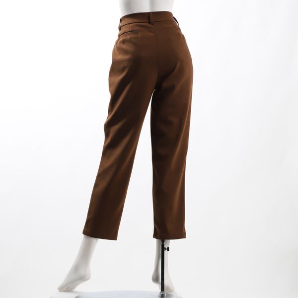 シンプルデザインテーパードパンツ