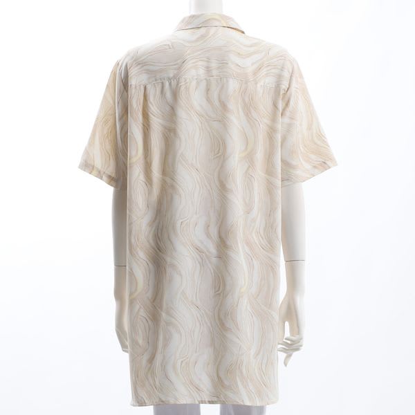 総柄バックテールシャツ