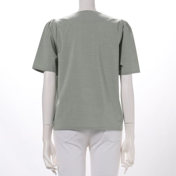 フロント釦クルーネックブラウス