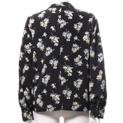 スタンドカラーフラワーブラウス