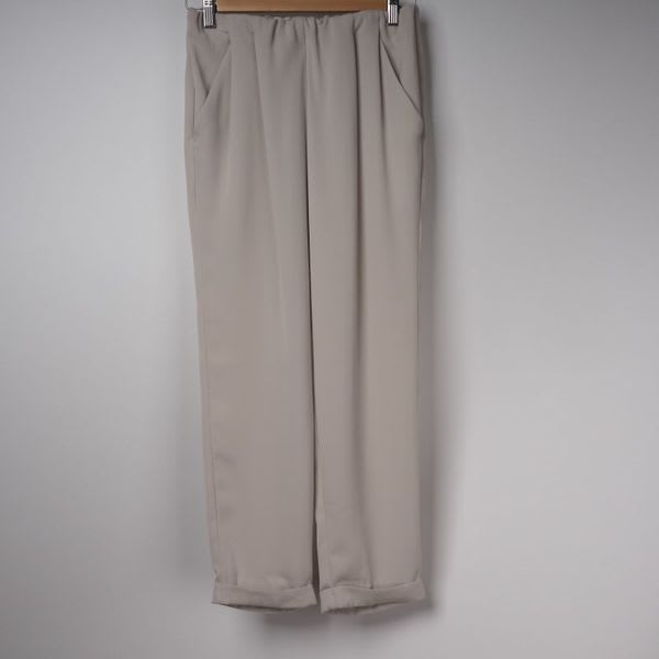 ギャザーウエストストレートパンツ