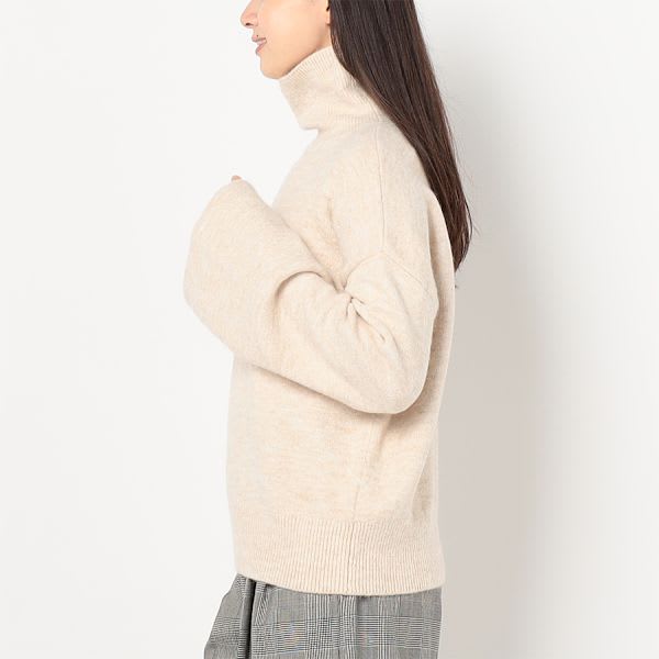 ドロップショルダーゆったりニット