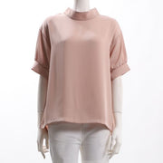 袖ギャザーのスタンドカラーブラウス