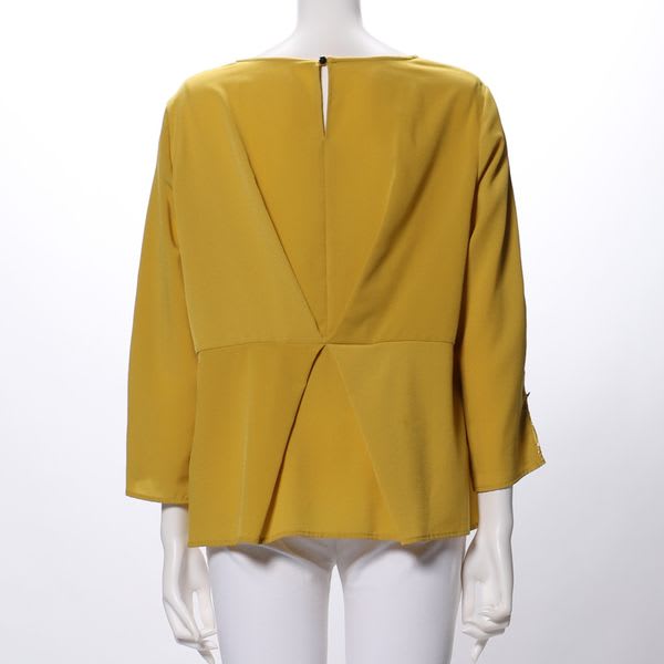 ラッセル幾何レースラウンドネックブラウス