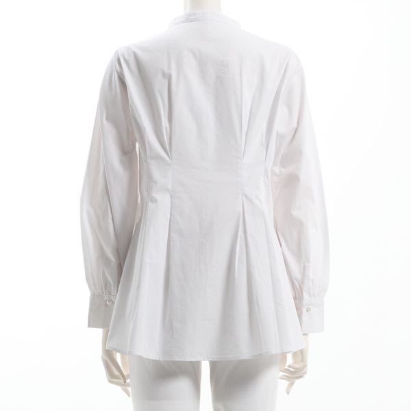 パールボタンペプラムデザインバンドカラーブラウス