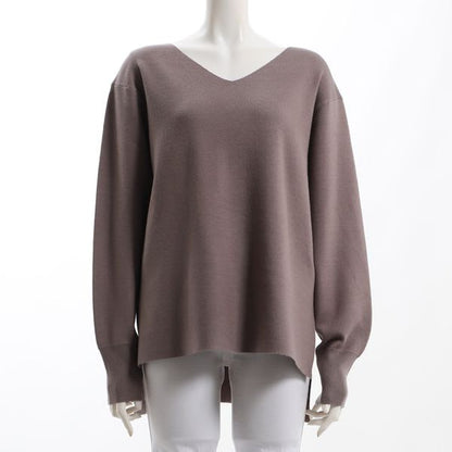 バックテールデザインVネックニット