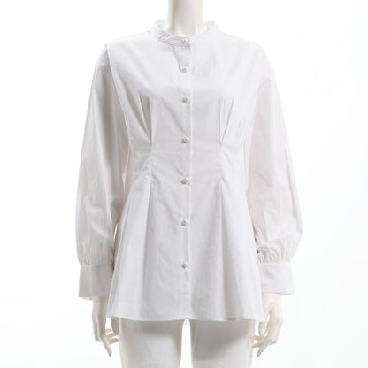 パールボタンペプラムデザインバンドカラーブラウス