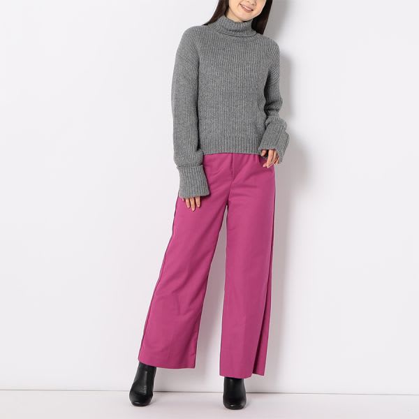 お袖折り返しデザインタートルネックニット