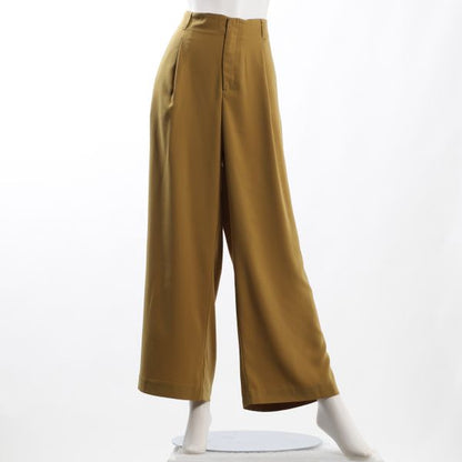 タック入りワイドパンツ