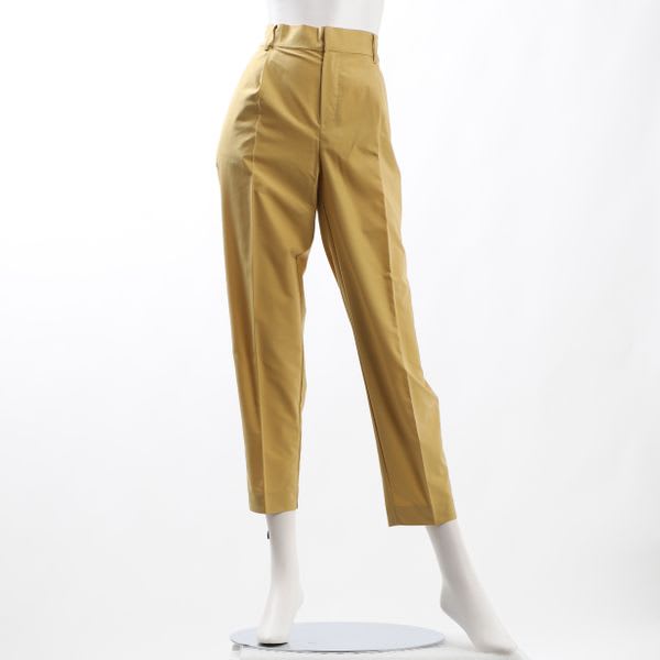 ワンタックテーパードパンツ