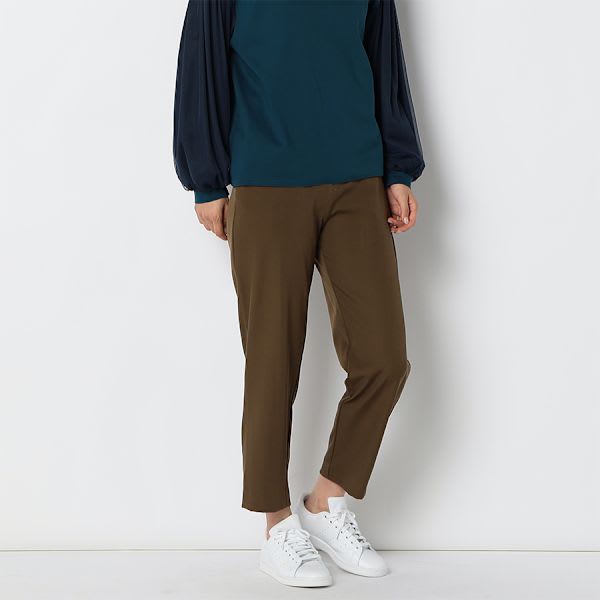 バックゴムテーパードパンツ