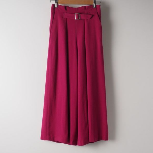 ポイントベルト付きフレアパンツ