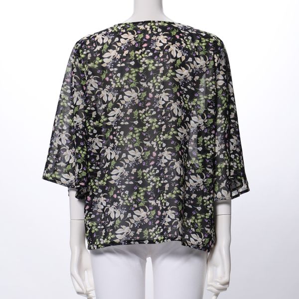 Vネック総柄ブラウス