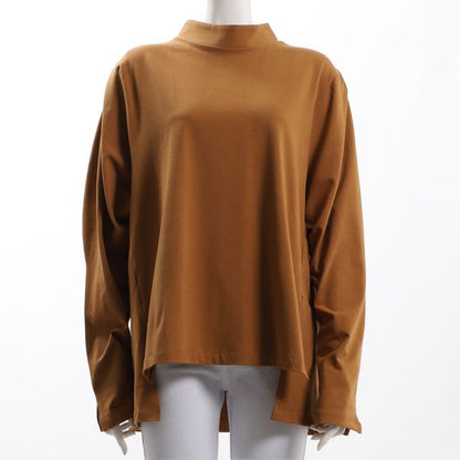 バックボタン付きスリットカットソー