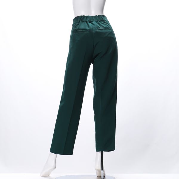 タック入りストレートパンツ