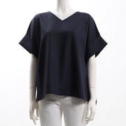 袖折り返しVネックブラウス