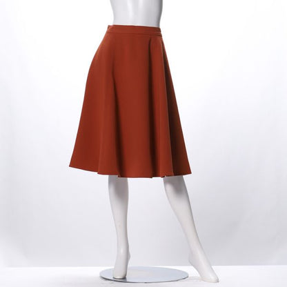 シンプルデザインフレアスカート