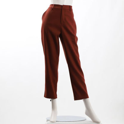 シンプルデザインテーパードパンツ