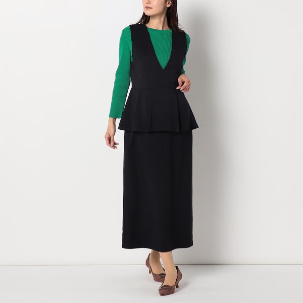 ペプラムデザインジャンパースカート