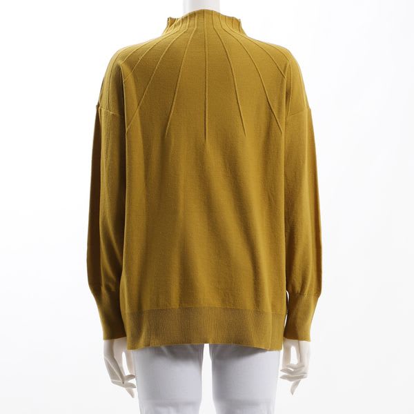 首元網目ニット