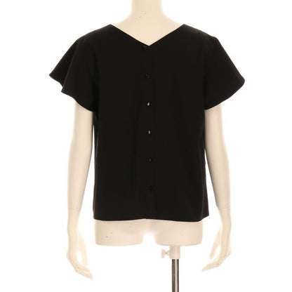 Vネックフレア袖ブラウス