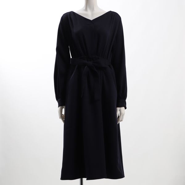 ウエストリボンデザインVネックワンピース