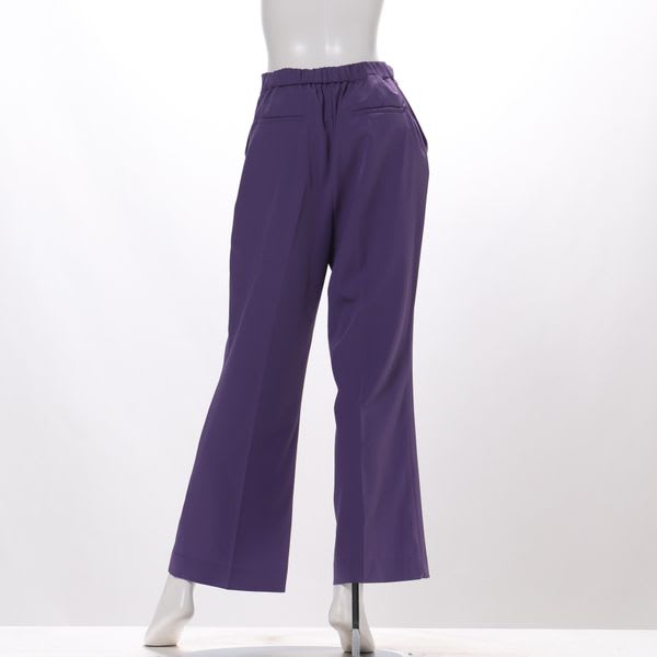 センタープレスフレアパンツ