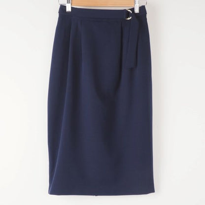 共地ベルト付きタイトスカート