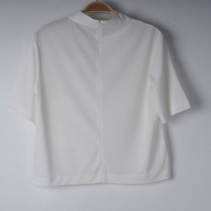 ハイネックブラウス