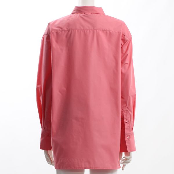 シンプルデザインシャツ