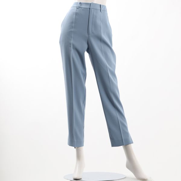 シンプルデザインテーパードパンツ